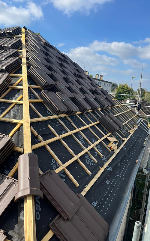 Réparation et rénovation de toiture au Vésinet (78110) – Les Compagnons Moëllo, couvreurs dans les Yvelines